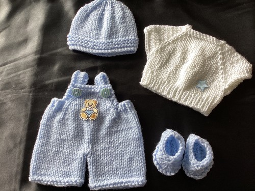 Hand knitted dolls clothes - hand, to