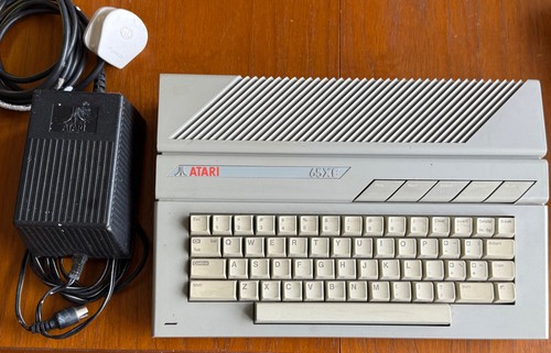 Atari computer with - 65, psu