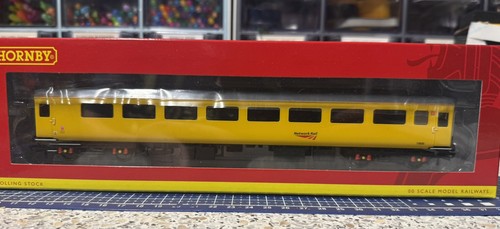 Hornby r4991 network rail - hornby,
