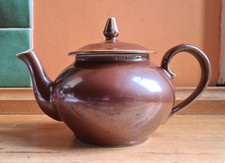 APILCO FRANCE: PORCELAIN TEAPOT Medium size Classic Brown Lustre Finish, 1 LITRE