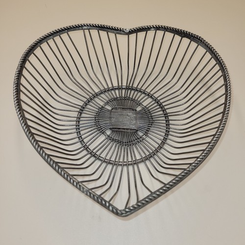 Vtg heart shaped - shaped, art