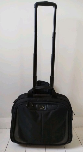 Antler wheeled suitcase - wheeled, 19”