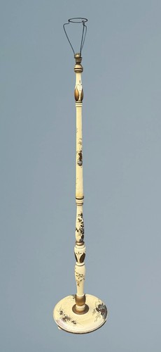 Lacquered chinoiserie standard - chinoiserie,