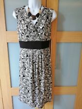 TU (Sainsbury) Black and White