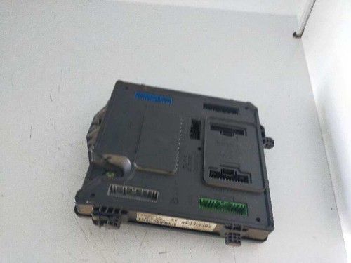 284b13297r fuse box renault - 284b13297r,