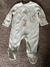 TU Guess How Much I Love You Green Sleepsuit 0-3 Months New Without Tags