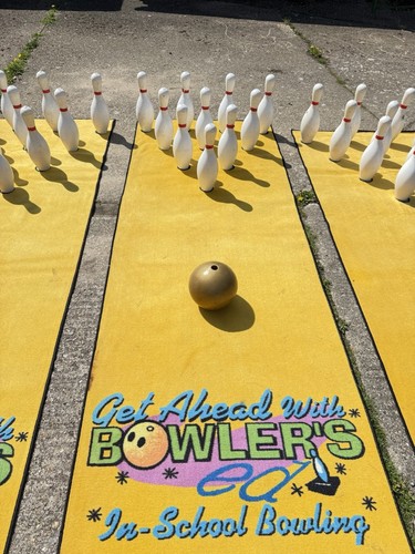 Ten pin bowling carpet - ten,