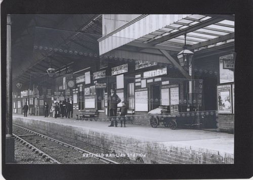 Hatfield railway station - hatfield,