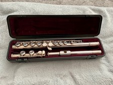 Yamaha 211 flute with case and bag 