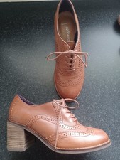 Clarks Women's Tan Leather