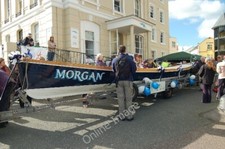 Photo 6x4 The new gig