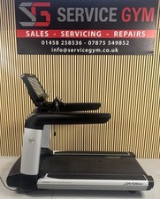 Life Fitness 95T Discover Treadmill With SE3HD Console. Commercial Gym Equipment