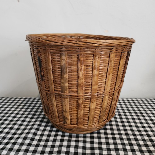 Vintage woven wicker plant - vintage,