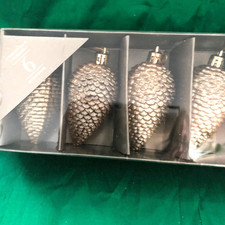 6 pack Gold Pine Cone Baubles Hanging Christmas Decorations