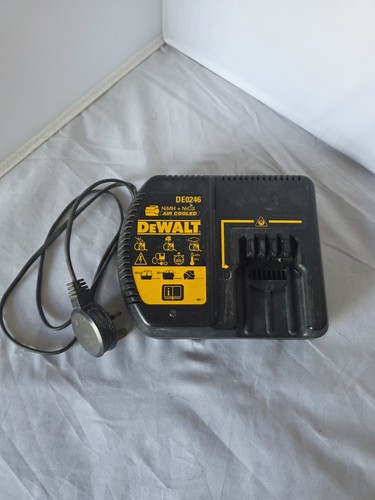 Dewalt de0246 battery - dewalt,