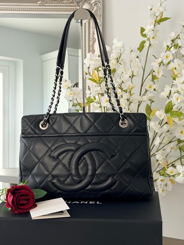 Chanel medium tote bag black - tote,