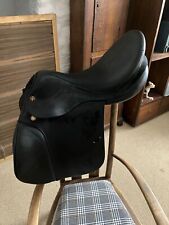 Prestige Jump Saddle 17” Black Medium