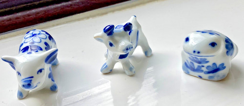 Blue white porcelain animal - blue, &