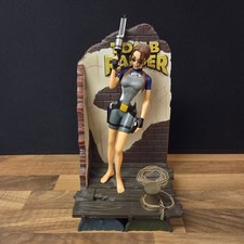 Tomb Raider Lara Croft Figure