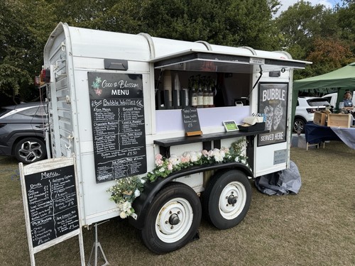 Vintage catering trailer - ,