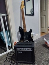 Encore Stratocaster / Amp /