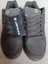Mens Airwalk Neptune Shoe.  Dark Brown. Size 12.