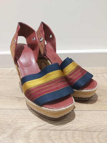 Authentic marc jacobs - by,