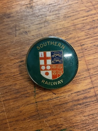 Southern railway pin badge - pin,