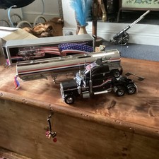 Franklin Mint Model Peterbilt Truck & Refrigerated Trailer & Tanker Boxed 1:32