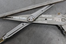 TOYOTA Hilux Hl2 2006 PASSENGERS FRONT WINDOW LIFT & MOTOR UK 69820-0K040