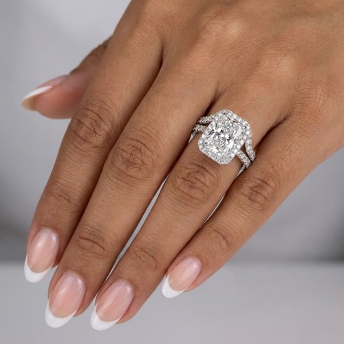 Side stone engagement ring 14k - side,