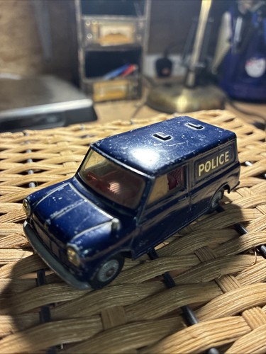 Corgi toys austin mini police - corgi,