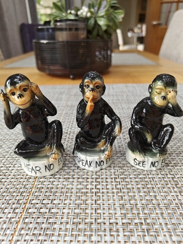 Vintage porcelain three wise - three, 3