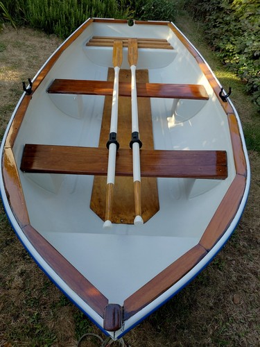 Foot fibreglass dinghy - 10,