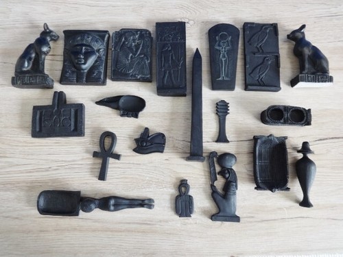 Job lot black resin - lot, of