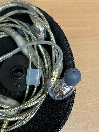 Shure se425 ear headphones - shure,