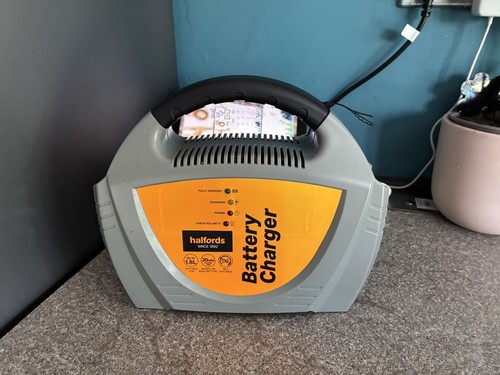 Halfords 8l battery - up,