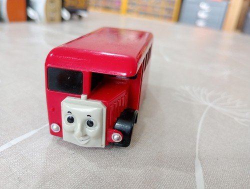Bertie bus tomy - bertie, thomas