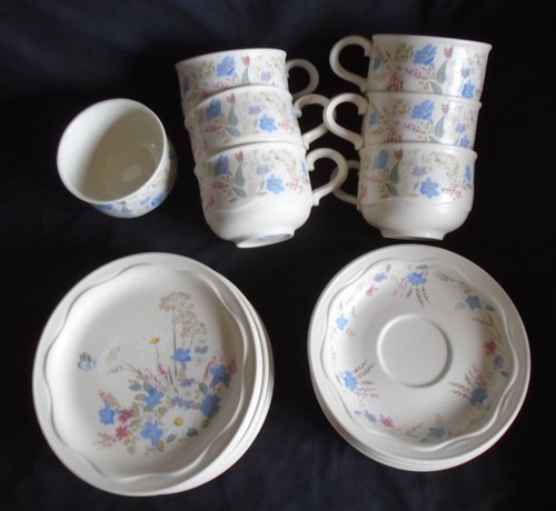 Poole pottery springtime - poole, x