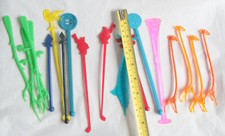 Set 18 Vintage Plastic Cocktail Stirrers Including Pimms / Giraffe