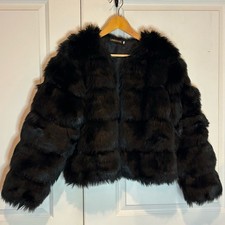 Lanshifei Black Faux Fur Short