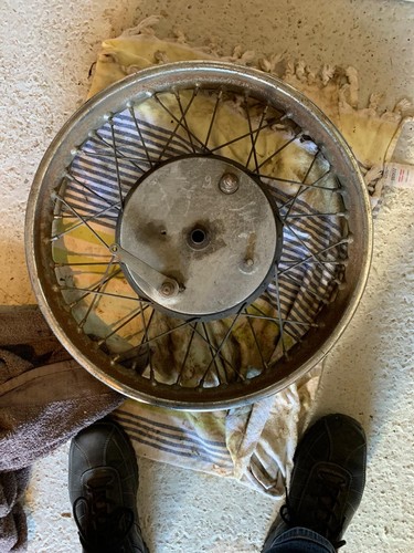 Bsa gold star - gold, wheel