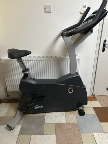 Life fitness upright cycle - fitness,