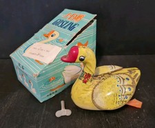 VINTAGE CLOCKWORK TOY DUCK