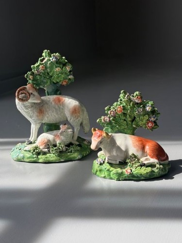 Two animal figures - two,