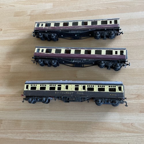 Vintage metal maroon carriage - maroon,