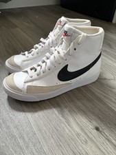 Nike Black and white Blazer 77
