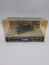Corgi D702, Morris Minor