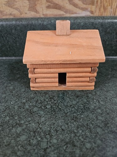Vtg log cabin wooden - log,