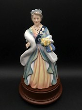 ROYAL DOULTON QUEEN ELIZABETH